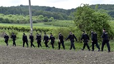 Desítky policist 15. kvtna opt pátraly v terénu po poheované...