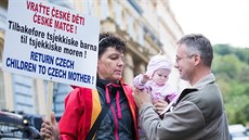 Češi s několika Nory demonstrovali proti údajným „snahám zavádět protirodinný...