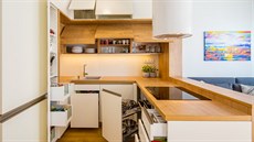 Na množství úložných prostor v kuchyni si majitelé nemohou stěžovat.