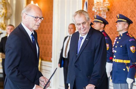 Prezident Milo Zeman jmenoval na Praském hrad nového  ministra financí Ivana...