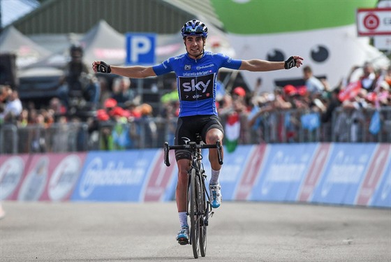 panlsk cyklista Mikel Landa slav triumf v 19. etap Gira.
