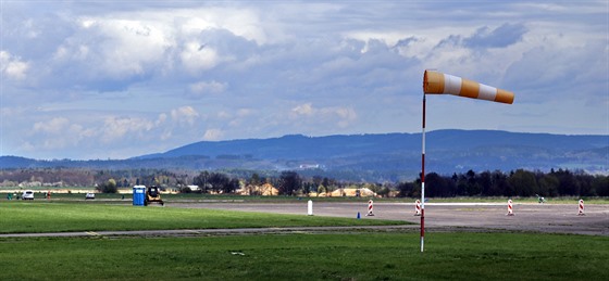 Přistávací dráha chebského letiště