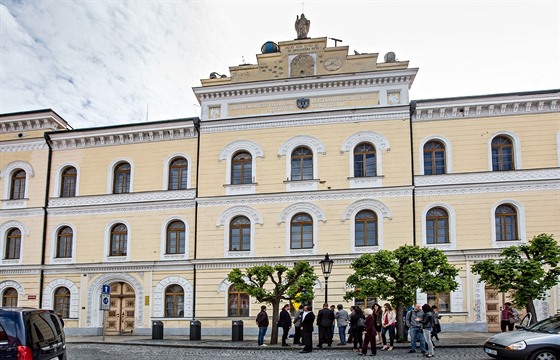 Budova tém dokonené moderní písecké knihovny. Rozpoet poítá se zhruba 20...