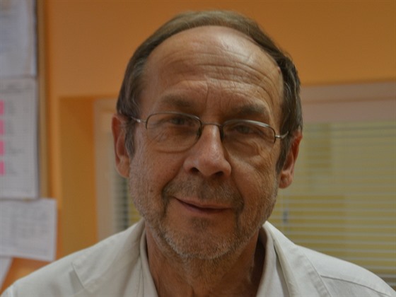 Profesor Tomá Binder.