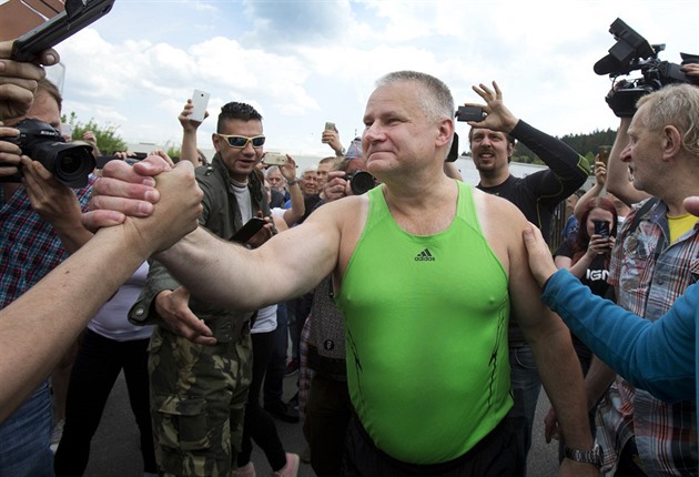 Zemanova pravidla u milostí můžete i zrušit, vyzval Blažek Pavla k akci