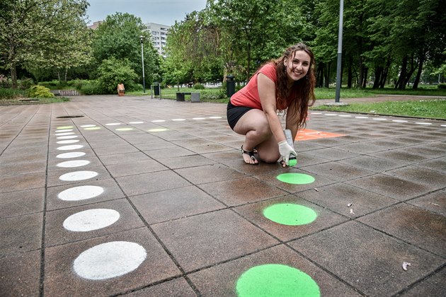 Tereza Vanovská vymyslela skvlý projekt nazvaný Hry na chodník.