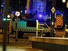 Exploze zasáhla koncertní halu v Manchesteru (23. kvtna 2017).