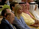 Ministr obchodu USA usnul pi projevu prezidenta Trumpa v Saúdské Arábii