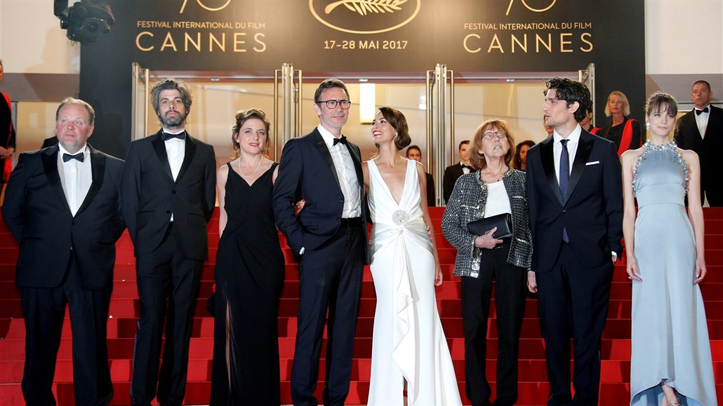 Re�isér Michel Hazanavicius a herci Louis Garrel, Stacy Martin a Berenice Bejo...