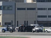 Na mezinrodnm letiti v Los Angeles se srazil Boeing 737 spolenosti...