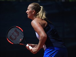 PICHYSTAN. Petra Kvitov pi trninku ped odletem na Roland Garros v Pai.