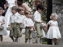 Princ George (uprosted) na svatb své tety Pippy Middletonové (Englefield, 20....