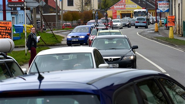 Srka t aut zkomplikovala dopravu ve Svitavch. (25. 5. 2017)