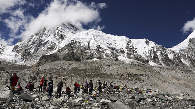 Zkladn tbor pod nejvy horou svta Mount Everestem (21. z 2015)