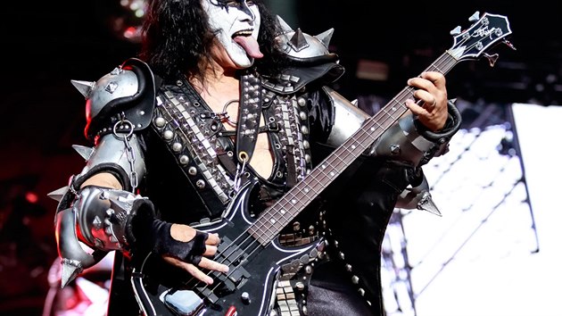 Na sobotní koncert skupiny Kiss na brněnském výstavišti dorazilo 25 tisíc fanoušků. Odměnou jim byla tradiční velkolepá show.