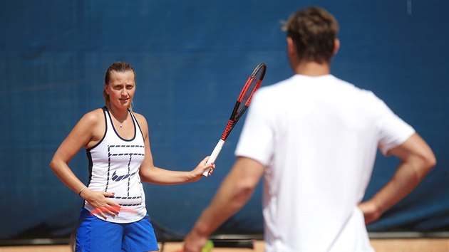 RADY OD TRENRA. Petra Kvitov pi trninku ped odletem na Roland Garros v Pai.