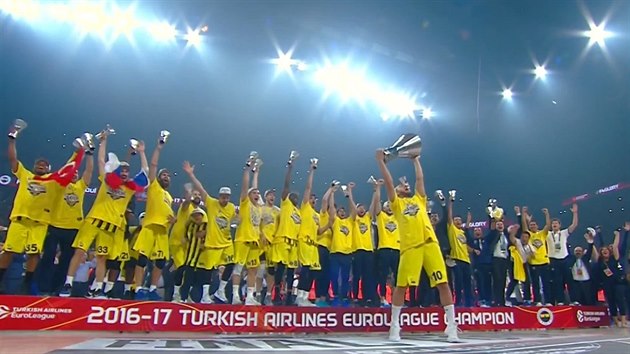 Jan Vesel ovldl s Fenerbahce basketbalovou Euroligu