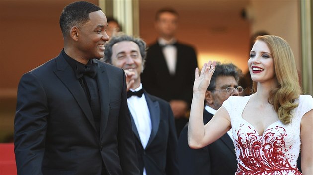 Porotci Will Smith a Jessica Chastainov na zvrenm veeru 70. festivalu v Cannes