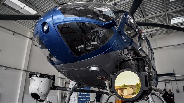 V Ostravě v pondělí otevřeli hangár pro policejní vrtulník.