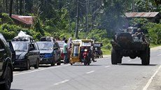 Vojáci ve mst Marawi, kde zuí boje s islamisty. (29. kvtna 2017)