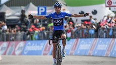 panlský cyklista Mikel Landa slaví triumf v 19. etap Gira.