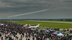 výcarská armádní letka Patrouille Suisse na Dni otevených dveí v áslavi