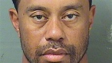 Golfista Tiger Woods po zadrení (29. kvtna 2017)