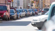 V Jírovcov� ulici v �eských Bud�jovicích bude od zá�í parkovací zóna.