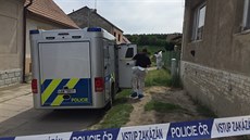 V dom v obci Hradeno na Kladensku byla nalezena mrtvá seniorka (22.5.2017)