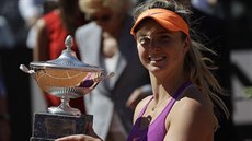 Jelena Svitolinová s trofejí pro vítzku turnaje v ím.