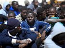 Libyjská pobení strá zachránila ve Stedozemním moi desítky migrant (26....