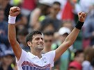 Obhájce titulu Novak Djokovi po postupu do tetího kola Roland Garros.