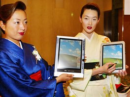Představení nových tabletů s Windows XP v Japonsku (2002)