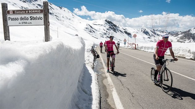 Etapa na Stelvio byl prost masakr.