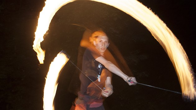 Sn�mek z olomouck�ho srazu �ongl�r� s ohn�m Fire Jam (30. kv�tna 2017)