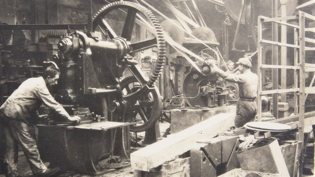 Někdejší továrna v Neštěmicích - foto z rodinného alba Spahnů