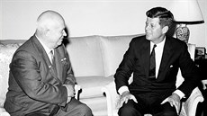 Sov�tský premiér Nikita Chru��ov a americký prezident John F. Kennedy (Víde�,...