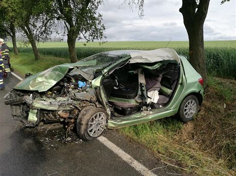 idi kodovky se na Náchodsku v protismru stetl s protijedoucím peugeotem....