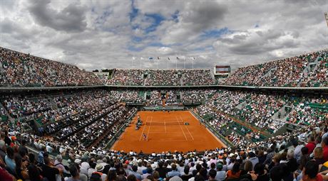 Hlavní dvorec paíského areálu Roland Garros nese jméno Philippa Chatriera,...