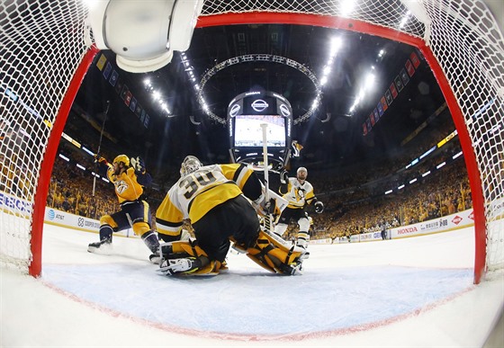 Freddy Gaudreau se raduje z gólu ve finále Stanley Cupu 2017 proti Pittsburghu