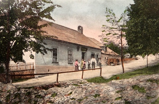 Výletní restaurace na okraji Jihlavy na pohlednici z roku 1906.