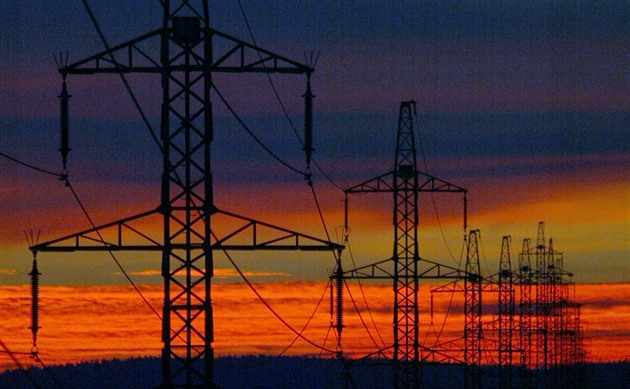 ČEPS a distributoři dostanou od státu miliardy korun kvůli drahé elektřině