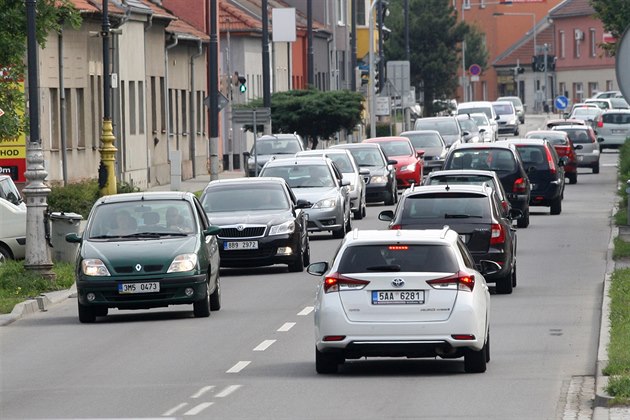 Olomoucká ulice v Prostjov, která slouí mimo jiné jako výpadovka na Olomouc,...