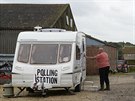 Netradiní volební místnost v hrabství Leicestershire  (8. ervna 2017)