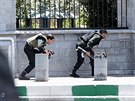 Teroristické útoky v íránském parlamentu v Teheránu (7. června 2017)