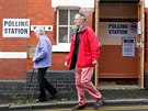 Volii opoutjí volební místnost v Congletonu (8. ervna 2017).