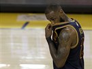 LeBron James z Clevelandu se v prvním finále NBA musel sklonit ped Golden...