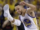 Steven Curry z Golden State slaví bhem prvního finále NBA.