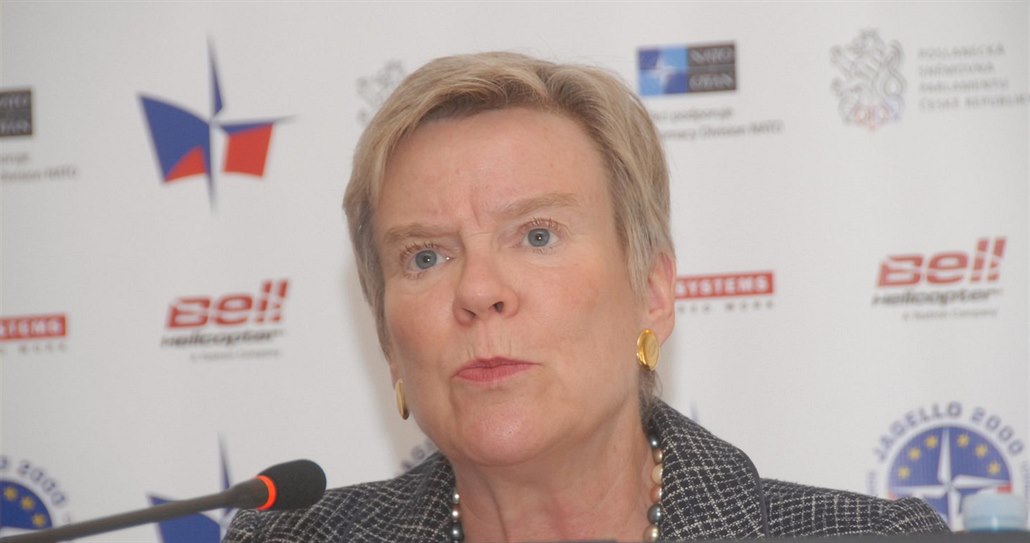 Zástupkyn� generálního tajemníka NATO Rose Gottemoellerová b�hem národní...