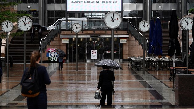 Britnie si minutou ticha pipomnla obti toku u London Bridge (6. ervna 2017)